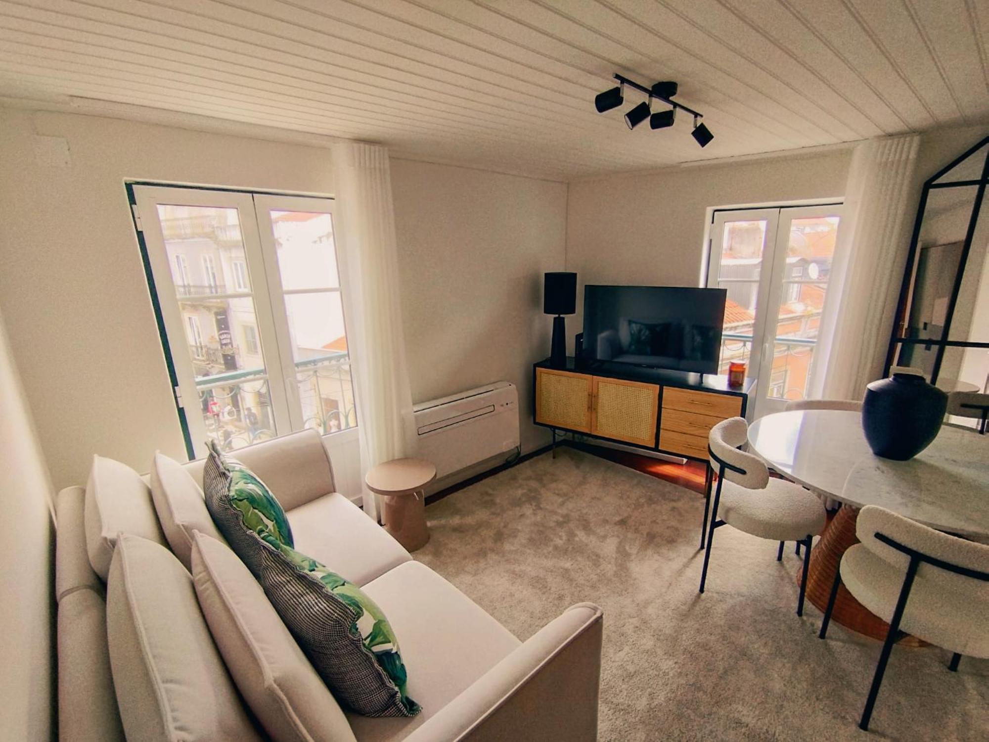 Apartment Theone Alfama