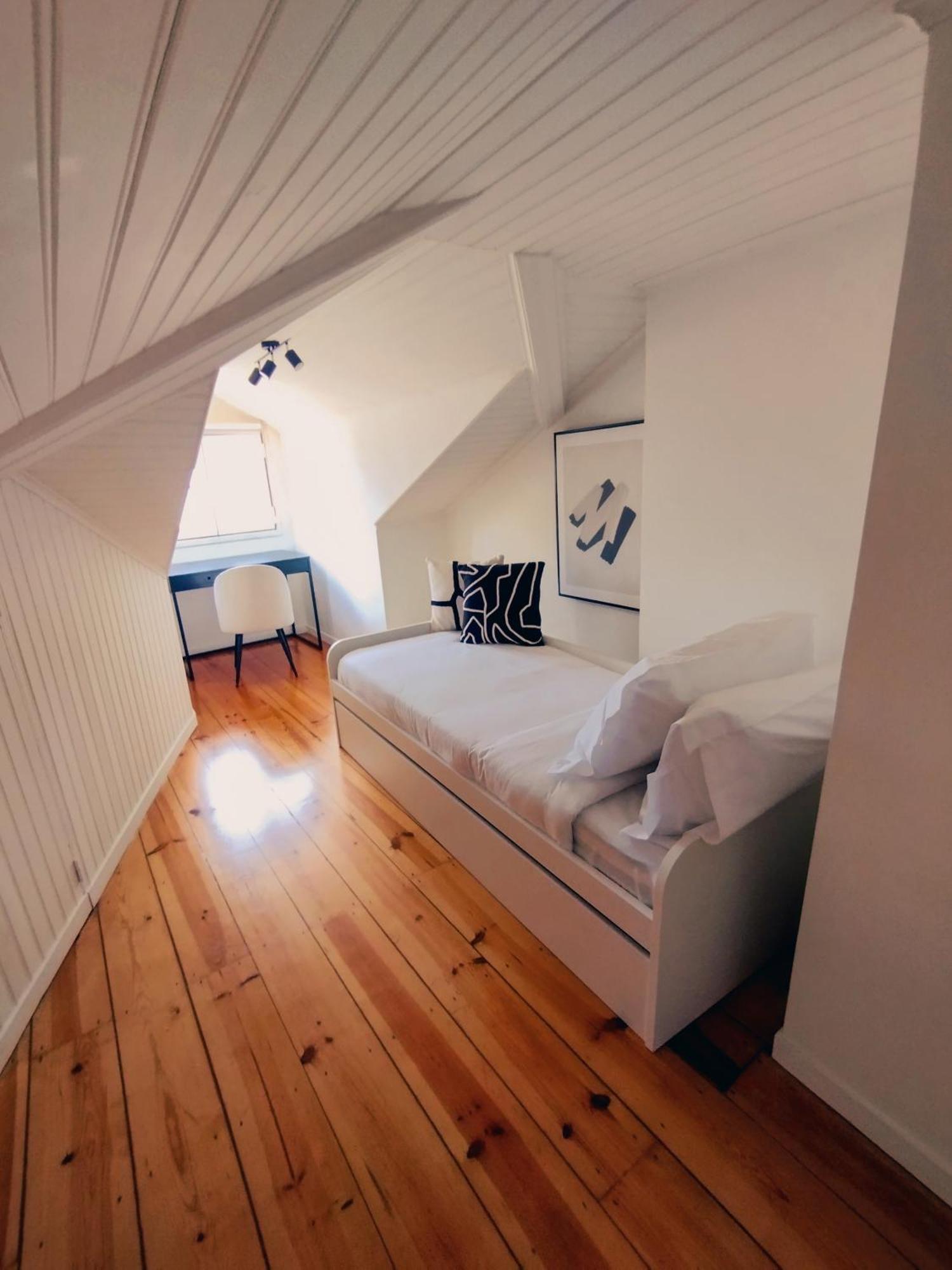 Theone Alfama Apartamento *